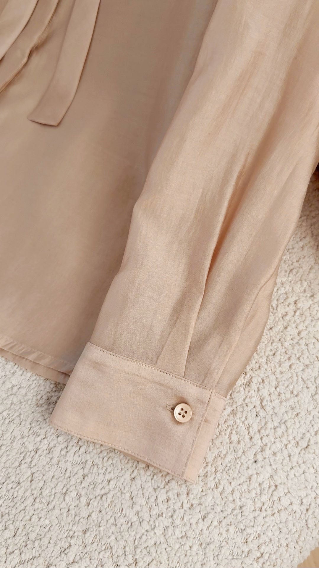 Soft Ribbon Blouse