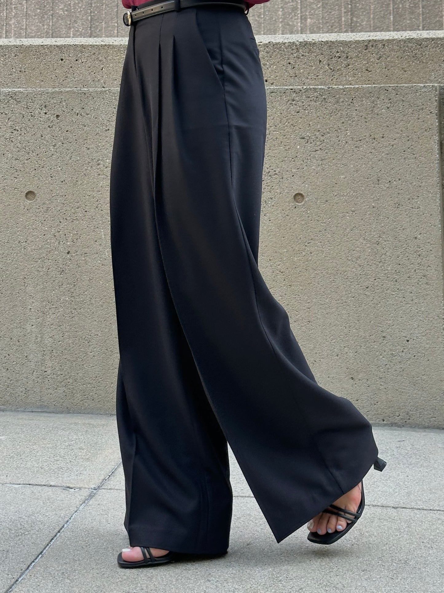 Classic Pin-Tuck Wide Trousers