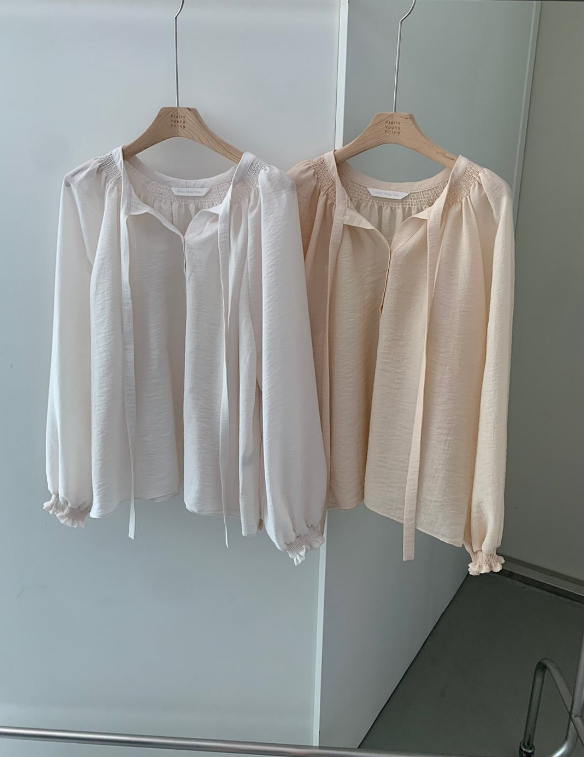 Ribbon Shirring Blouse