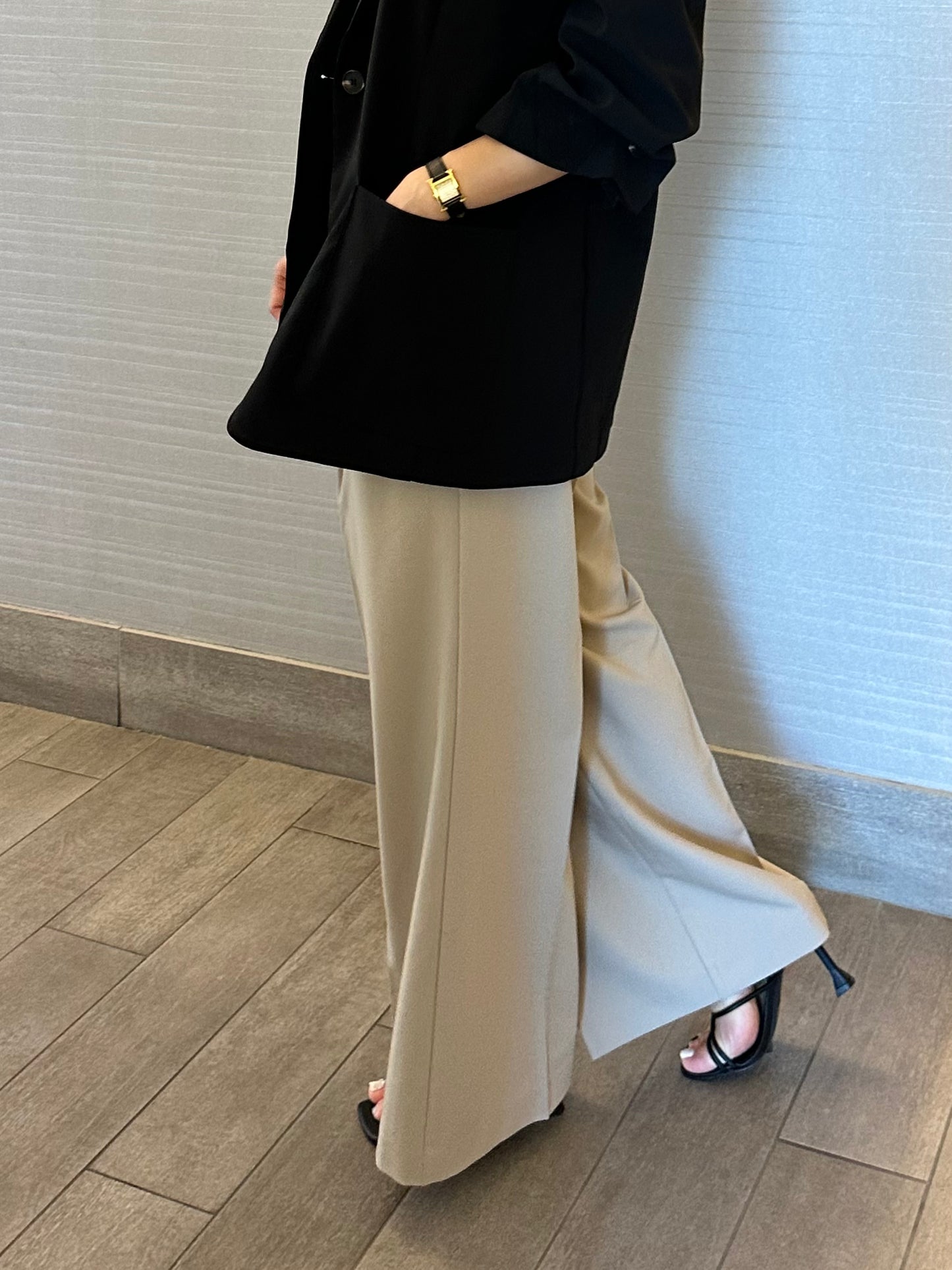 Classic Pin-Tuck Wide Trousers