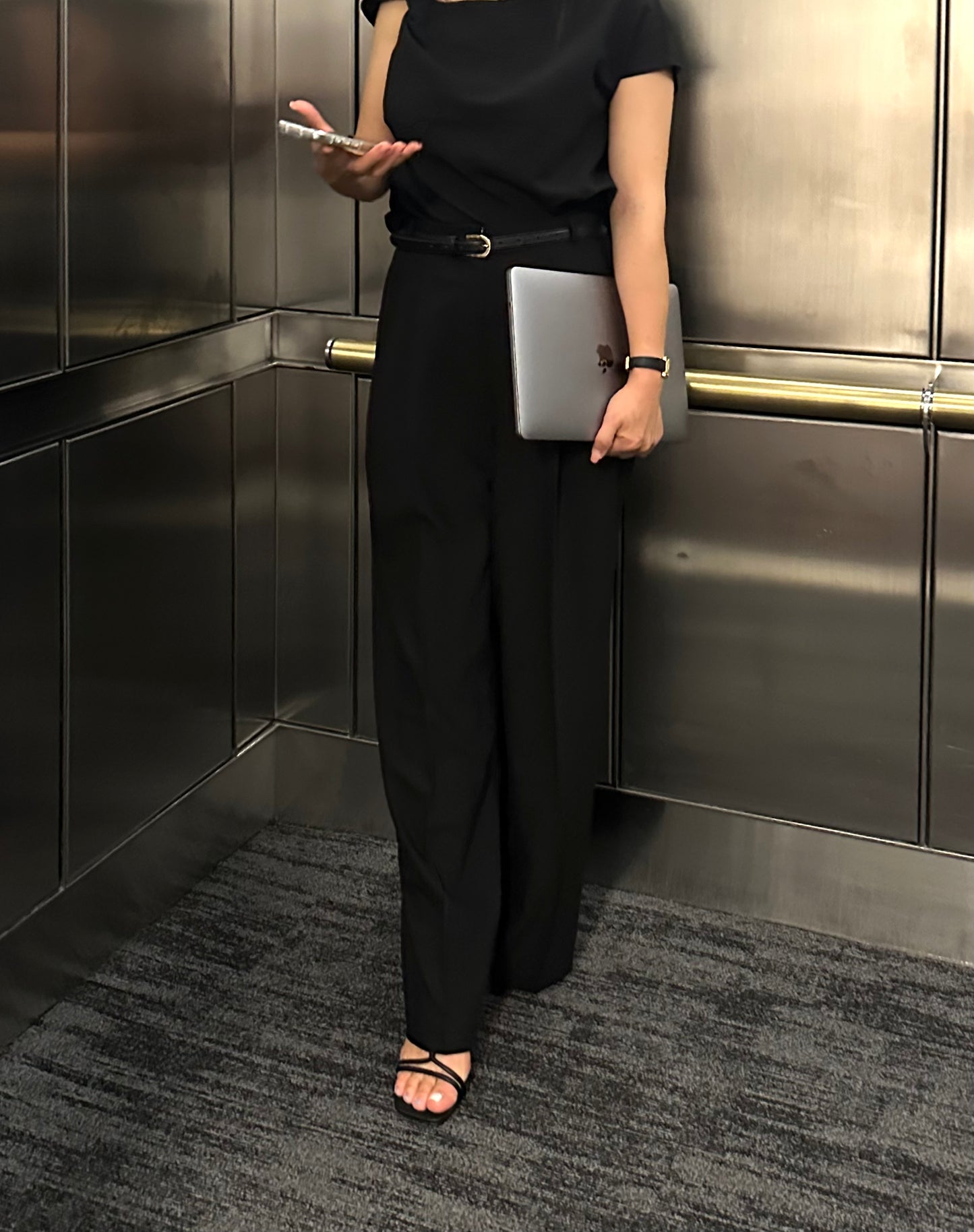 Classic Pin-Tuck Wide Trousers
