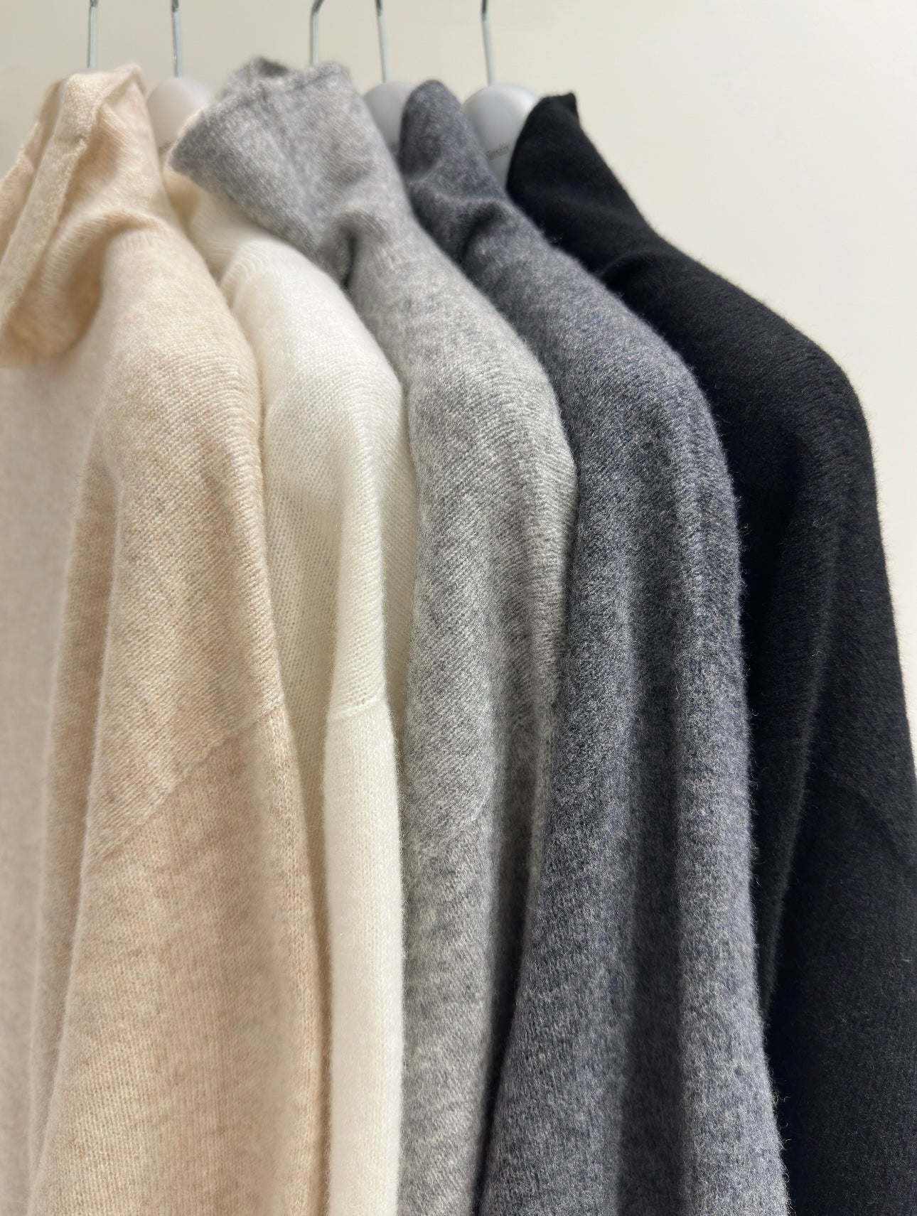 Wool Half Sleeve High Neck Knit