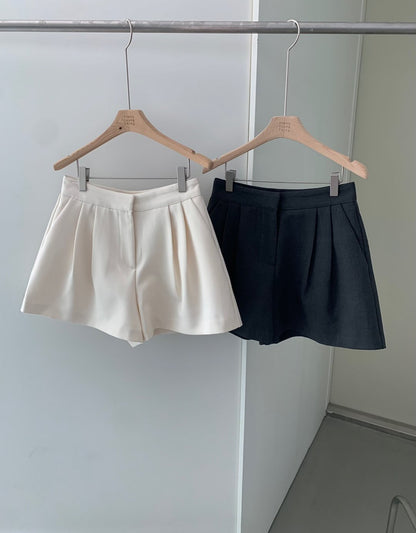 Pleated Tailored Shorts