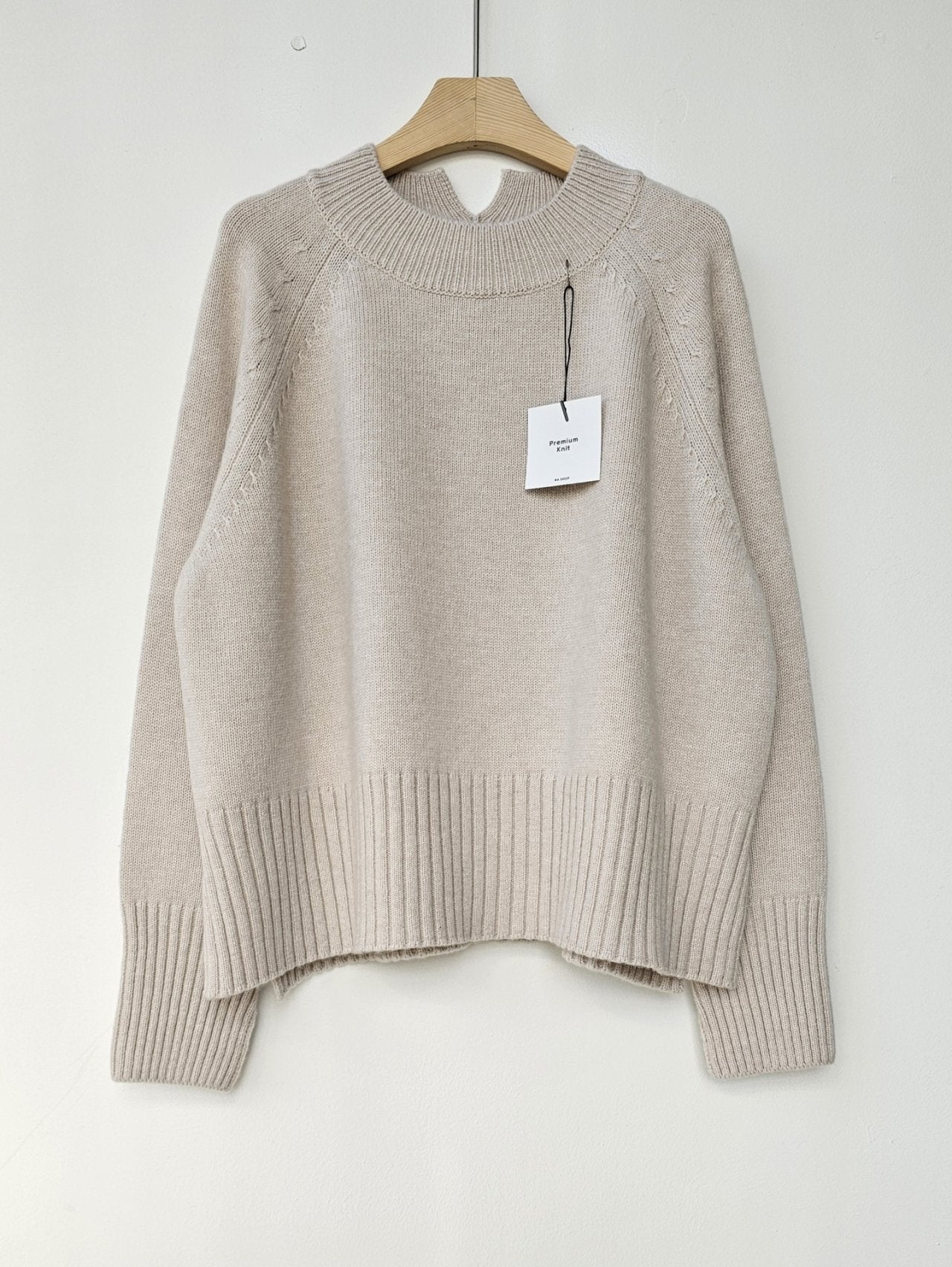 Back-Slit Super Fine Wool Cashmere Knit
