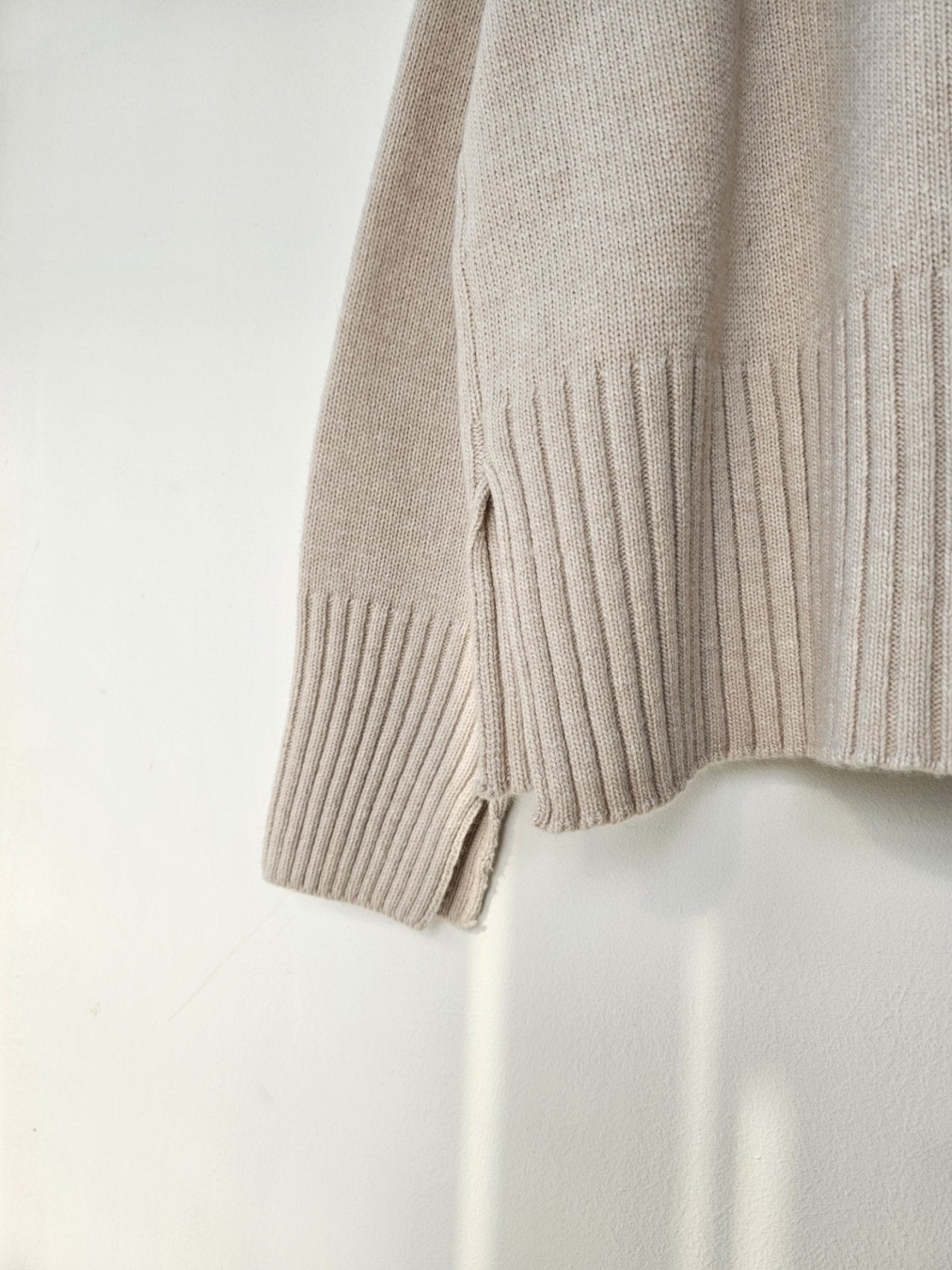 Back-Slit Super Fine Wool Cashmere Knit