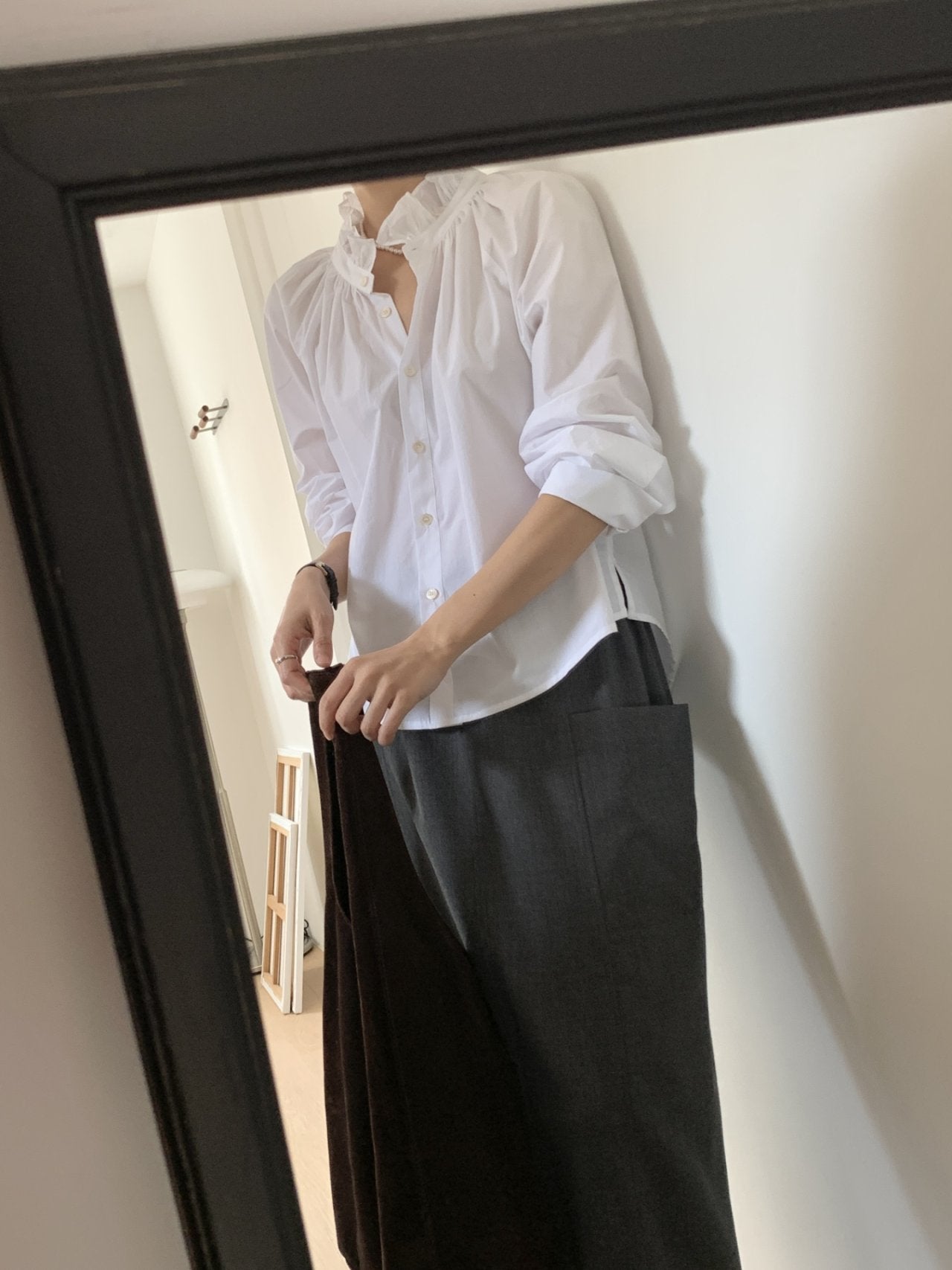 Bio-Washed Ruffle Collar Blouse