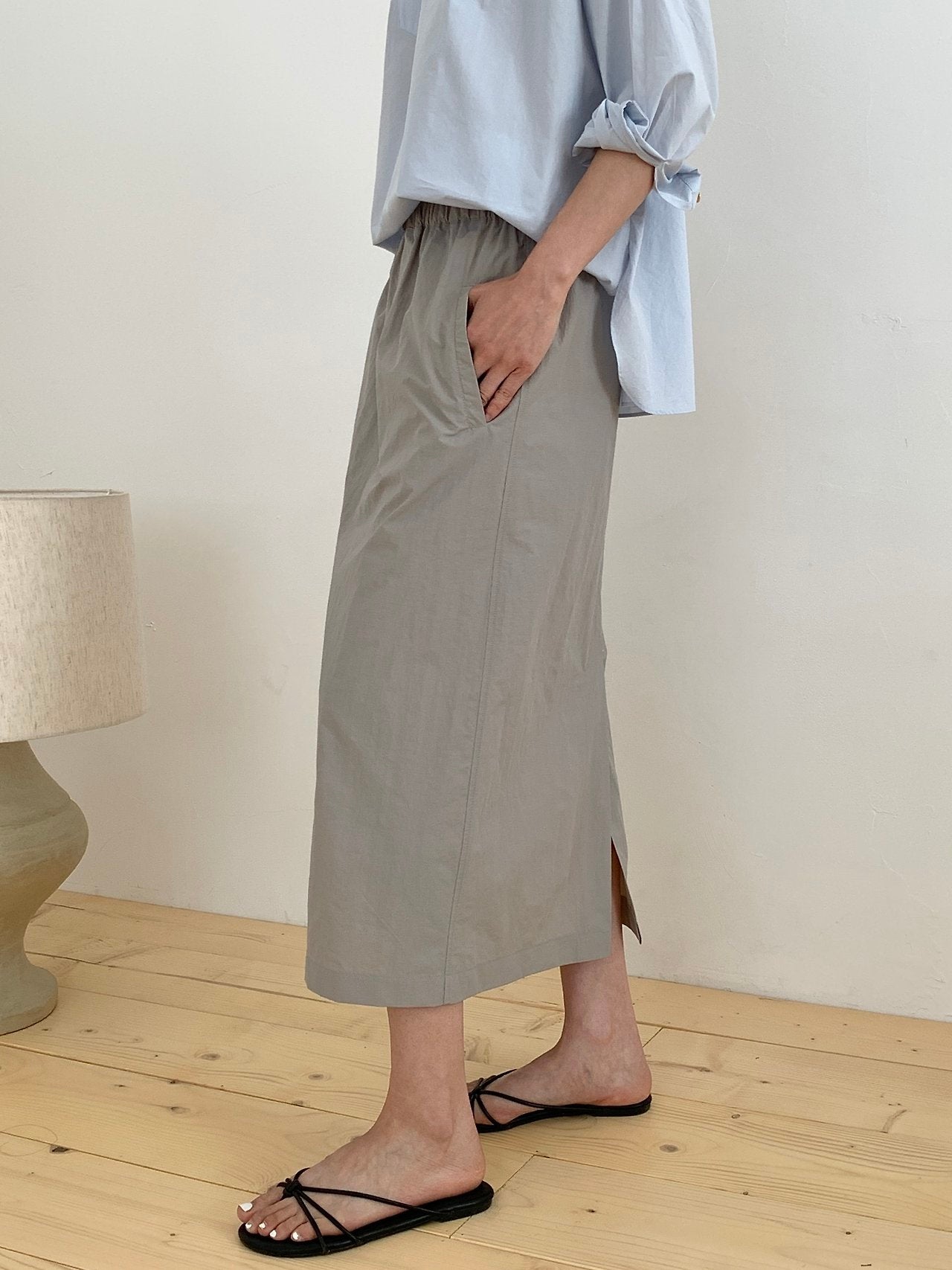 AIRY MIDI SKIRT